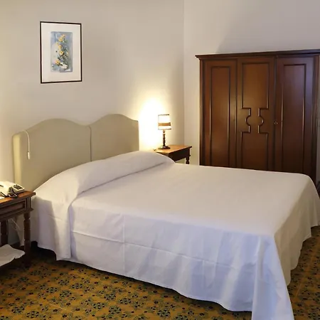 Hotel Lido Mediterranee 4*